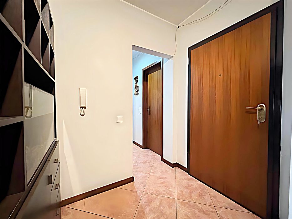 Apartamento T2 com Terraço e Garagem Box