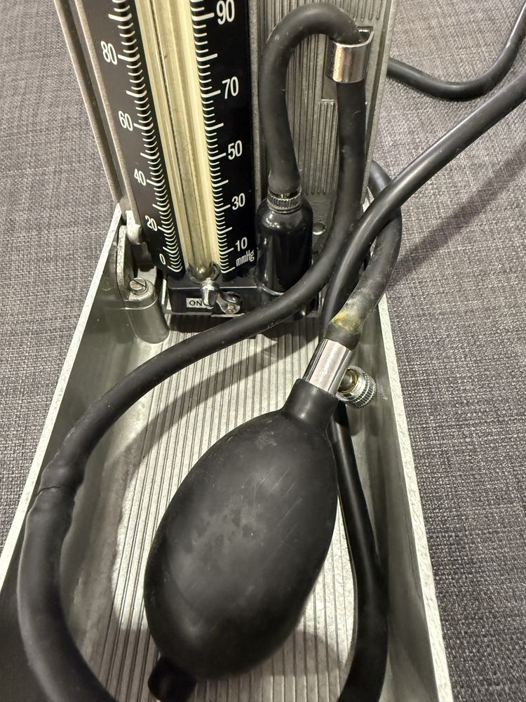 Esfignomanómetro vintage Fazzini