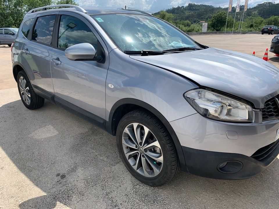 Nissan Qashqai+2 2.0 dci 4x4 Tekna Premium - Salvado