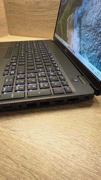 Laptop Dell Latitude i5-8365U 16GB DDR4 256GB SSD M.2 Win11Pro