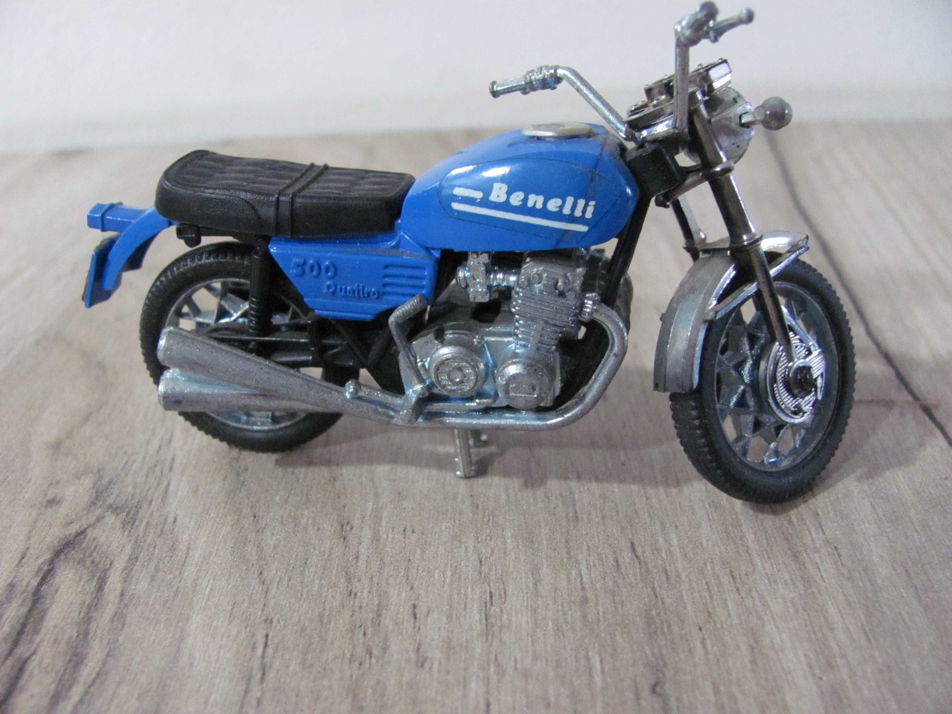 Model 1:24 Motocykla GT659 Polistil BENELLI 500cc Quatro 1978r