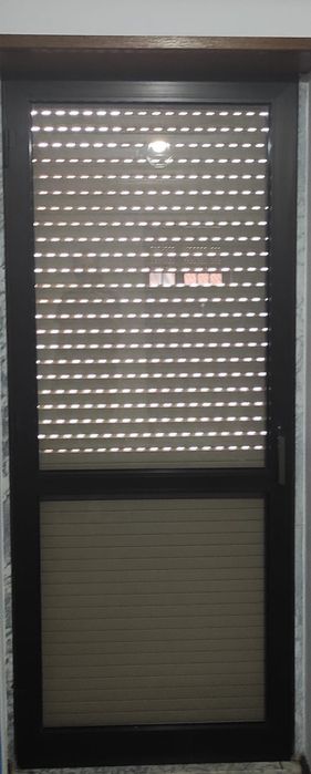 11 aluminum windows and 5 wooden windows64285303591553121