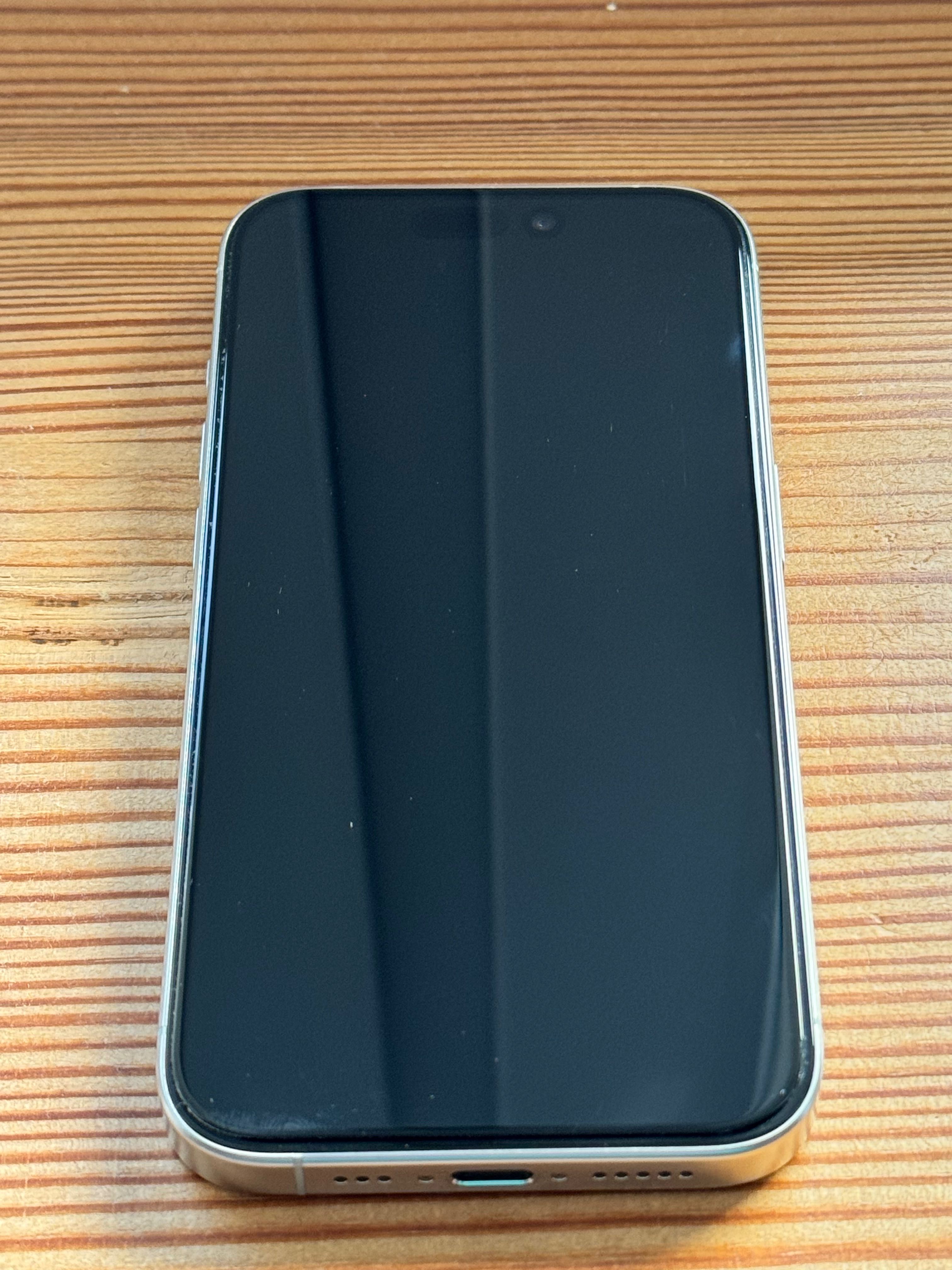 iPhone 15 pro jak Nowy