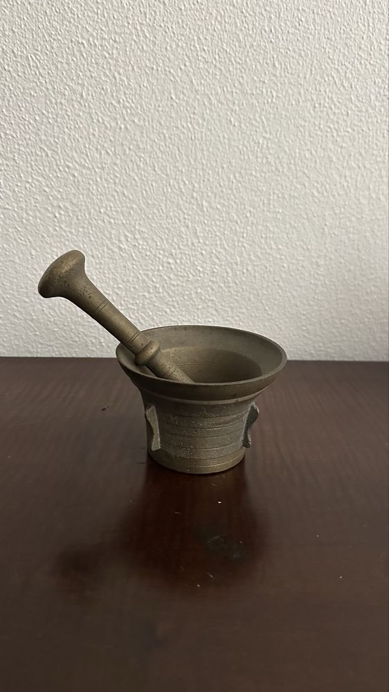 Almofariz com pilão vintage em cobre