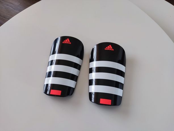 Nowe ochraniacze na piszczele Adidas