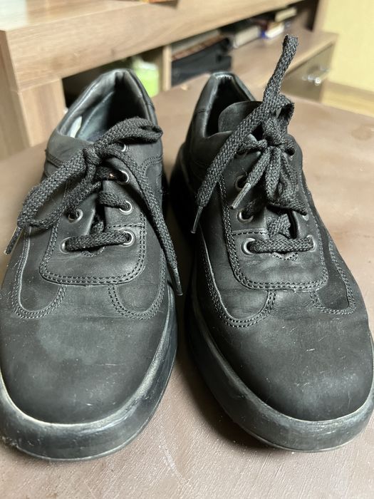 Кросівки-туфлі чорного кольору