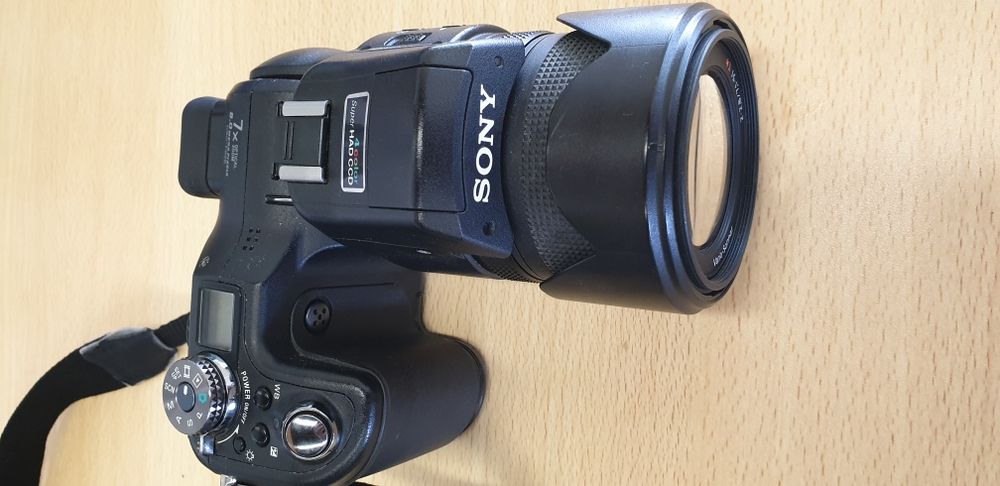 Sony Cyber-Shot DSC-F828 Semi-profissional