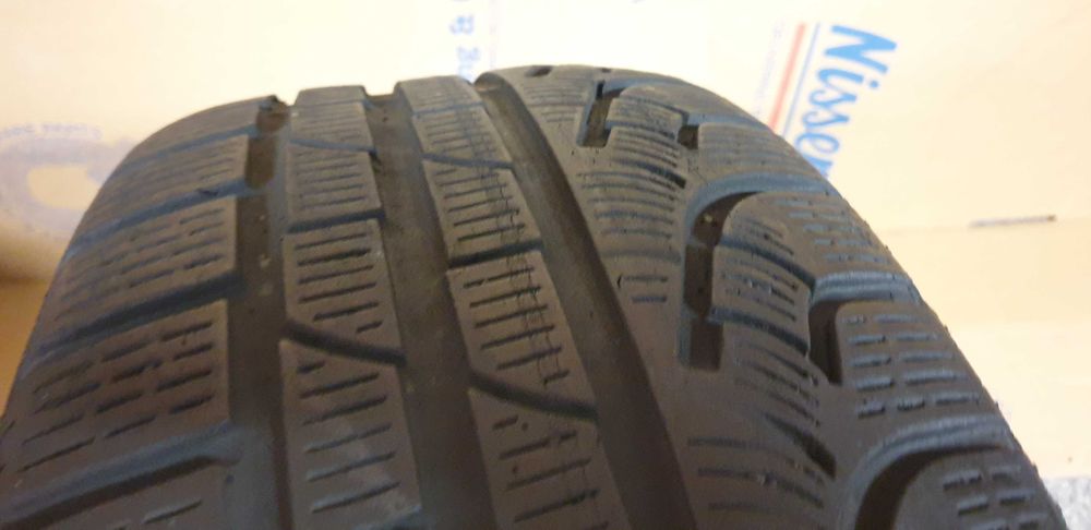 opona zimowa Pirelli Winter Sottozero 240 Serie II 225/50R17 98V 1szt