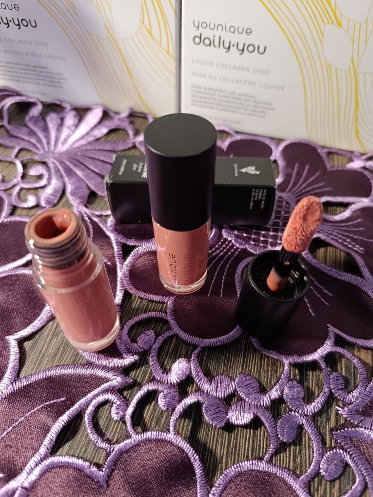 Błyszczyk do ust od Younique
