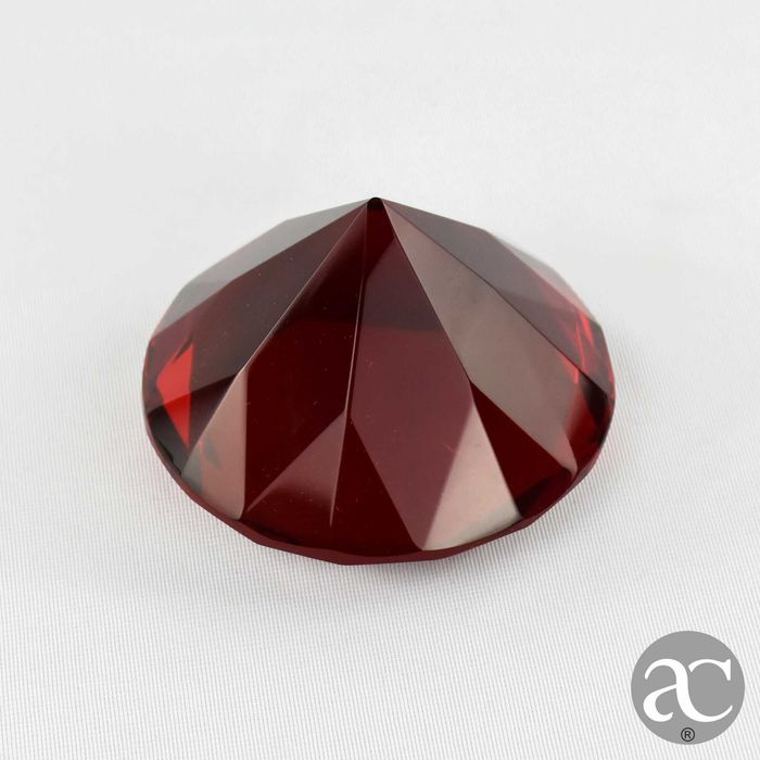 Pisa-papéis em cristal Rosenthal, forma de diamante Vermelho, 8,2 cm