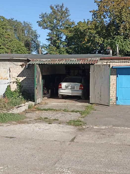 Продам гараж в гарному стані