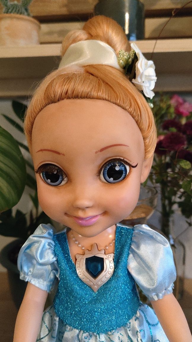 Duża lalka Elsa interaktywna