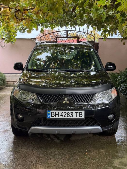 Продам Мицубиси Аутлендер XL
