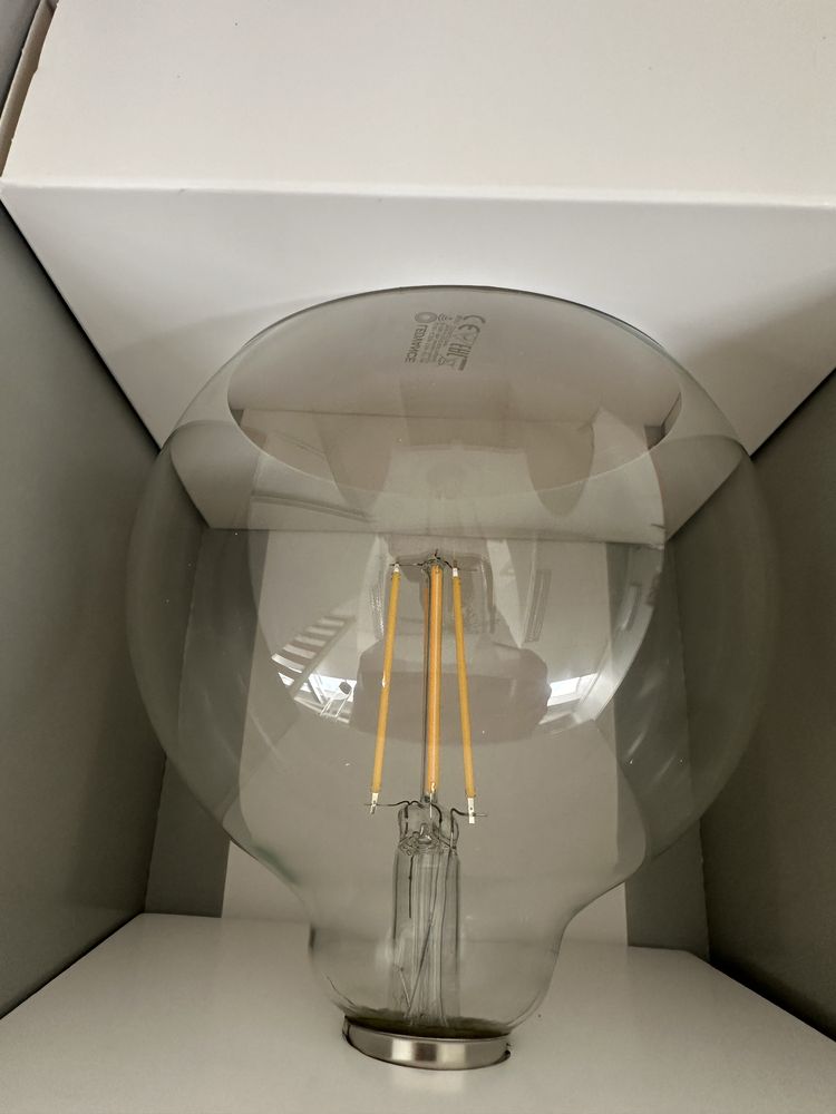Inteligentna żarówka Ledvance ściemnialna E27 806lm 6W/60W Smart Wifi