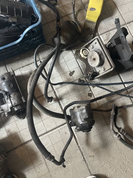 Насос Гур ,фара рено мастер 2