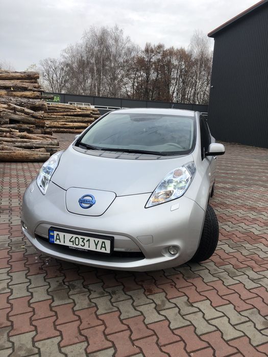 Продам Nissan Leaf 2013