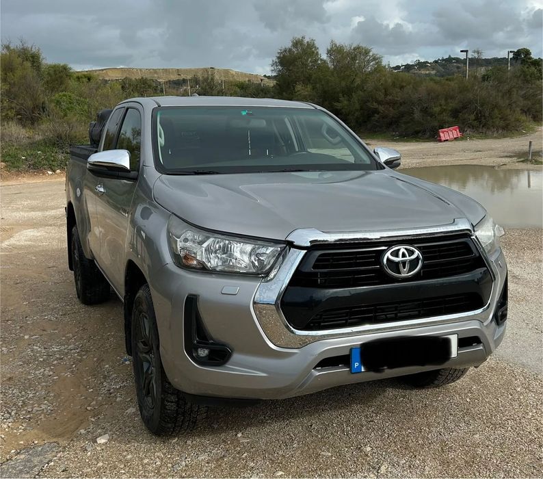 Toyota Hilux 2.4 D-4D 4WD CD Tracker