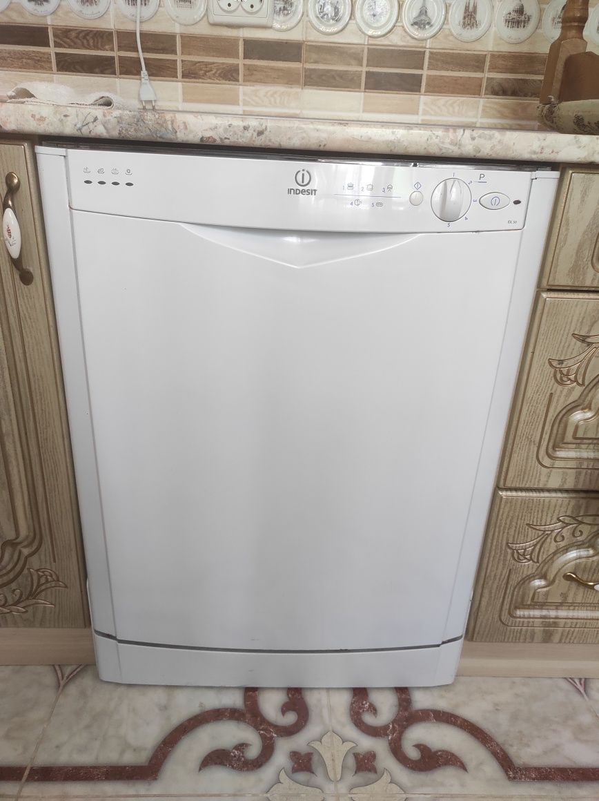 Продам посудомийка indesit