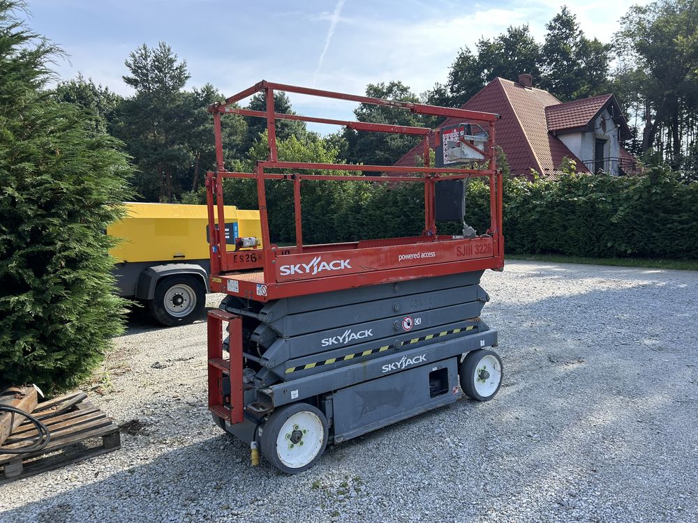 Elektryczna zwyżka podnośnik koszowy SKYJACK SJIII 3226 rok 2014