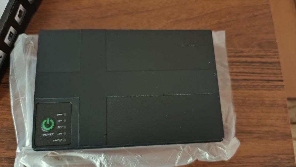 Міні UPS DC 1018