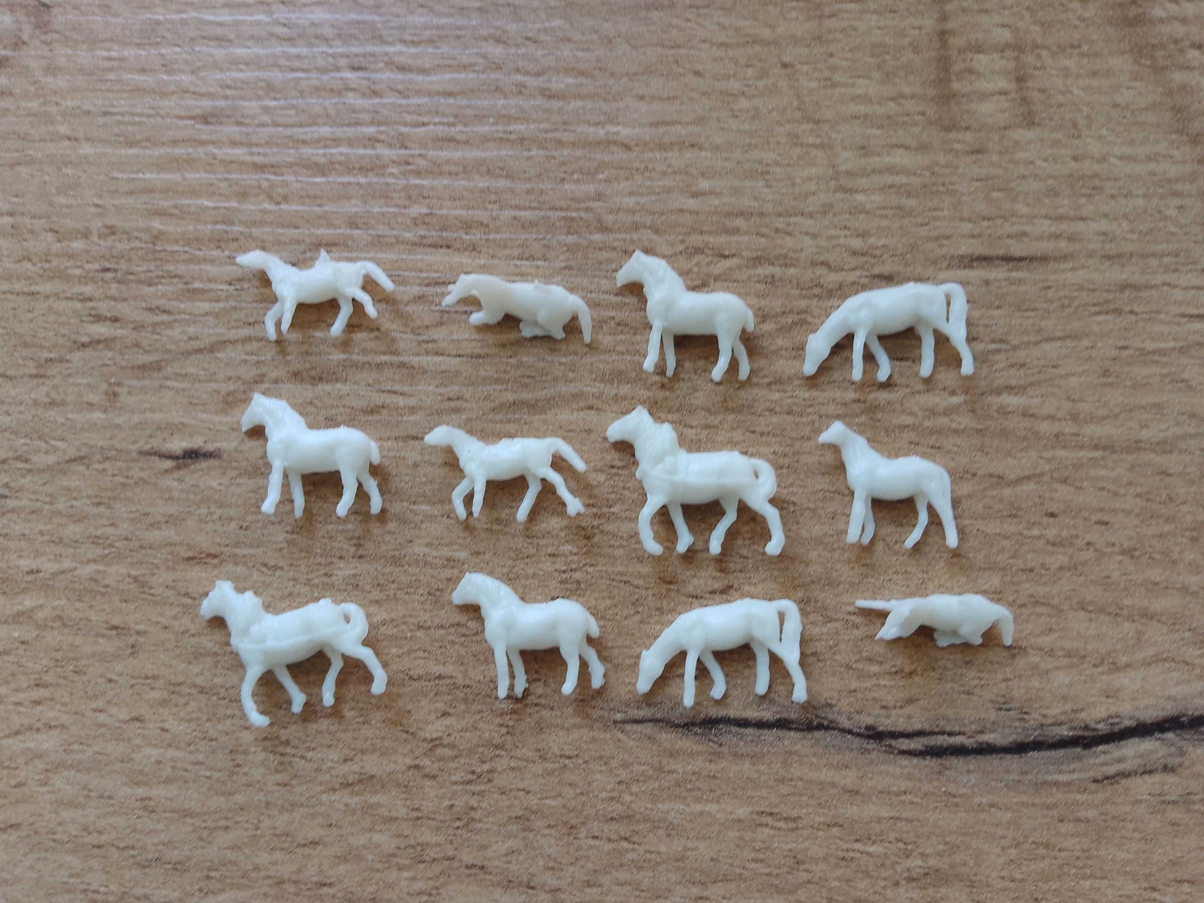 TT figurki konie makieta skala 1:120-10 sztuk