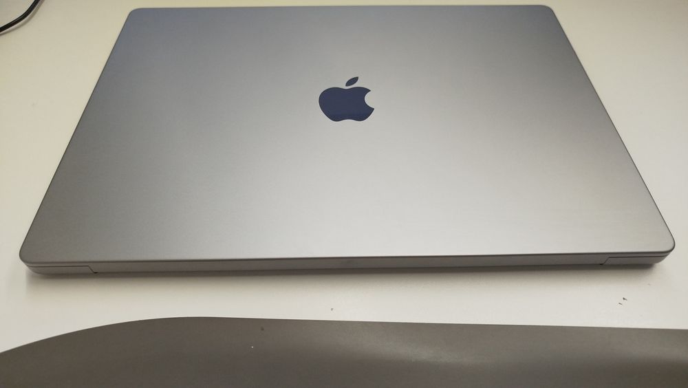 MacBook Pro 16 2021 M1 Pro  / 512 Gb SSD / DDR5 32 Gb