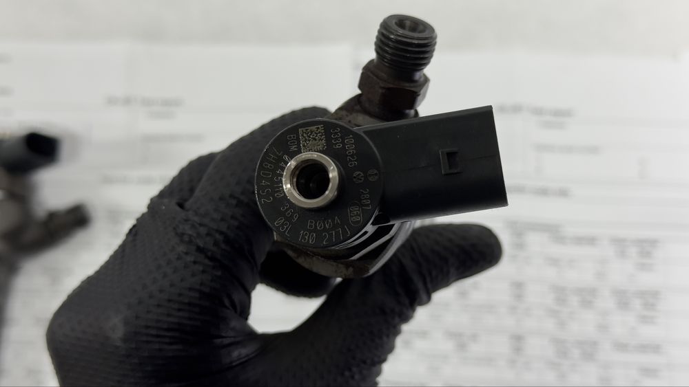 Форсунка форсунки CFF CFFB Passat B7 Tiguan Sharan 03L130277J