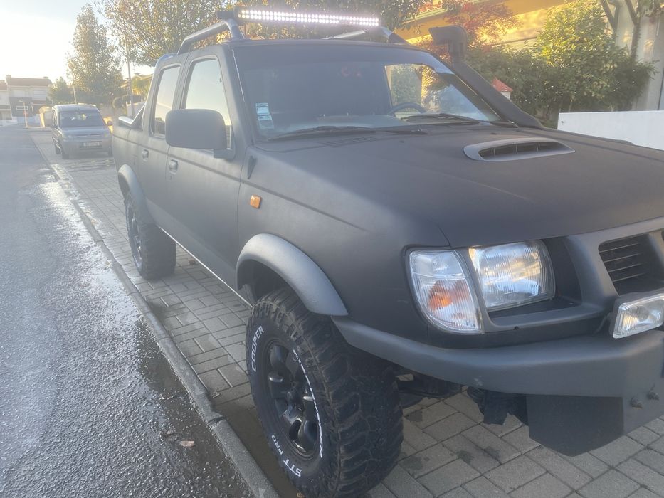 Pick Up Nissan Navarra Full extras…  em otimo estado e pronta a andar.