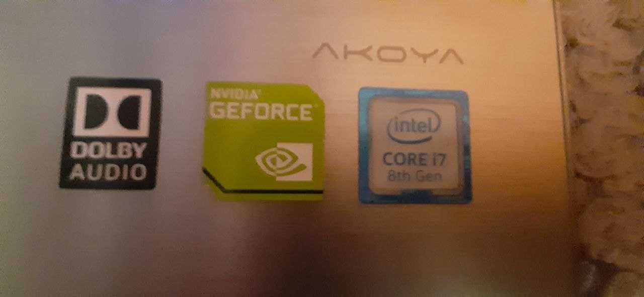 MEDION AKOYA, Intel Core i7-8550U, nvidia 940 MX 2gb, 8gb ram