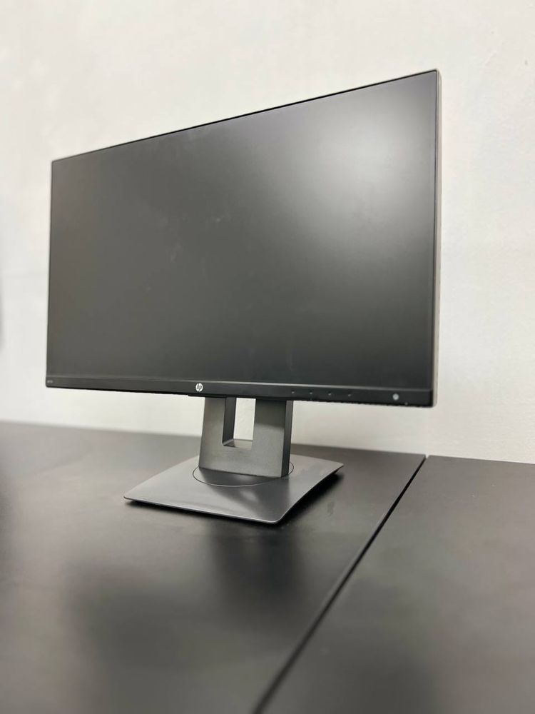 мониторы  бзерамочный монитор техника системный блок DEll HP