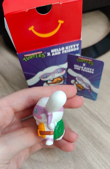 Figura Cinnamoroll x Donatello | TMNTxHello Kitty&Friends | McDonald's