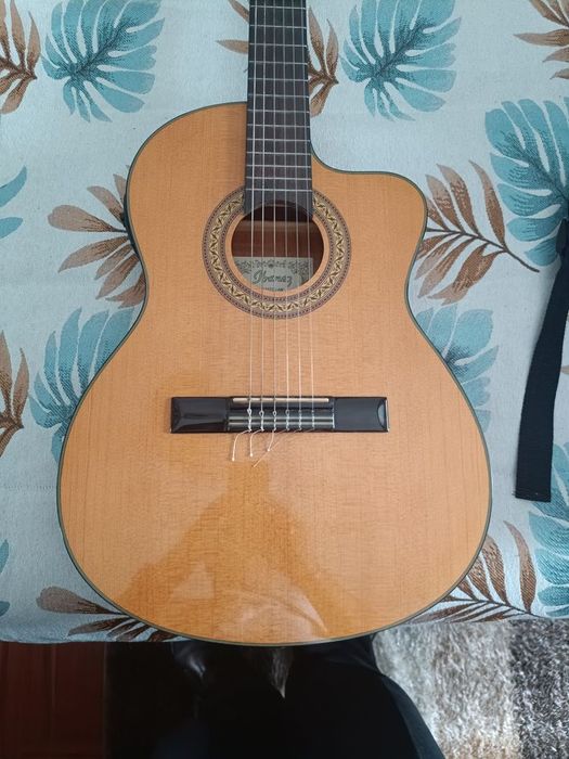 Viola caixa marca Ibanez