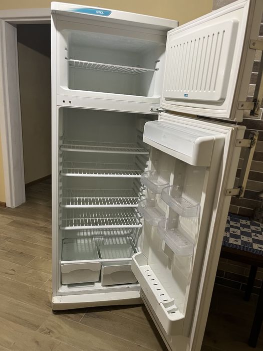 Продам холодильник