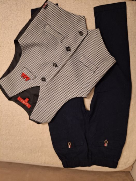 Eleganckie spodnie i kamizelka 110/116