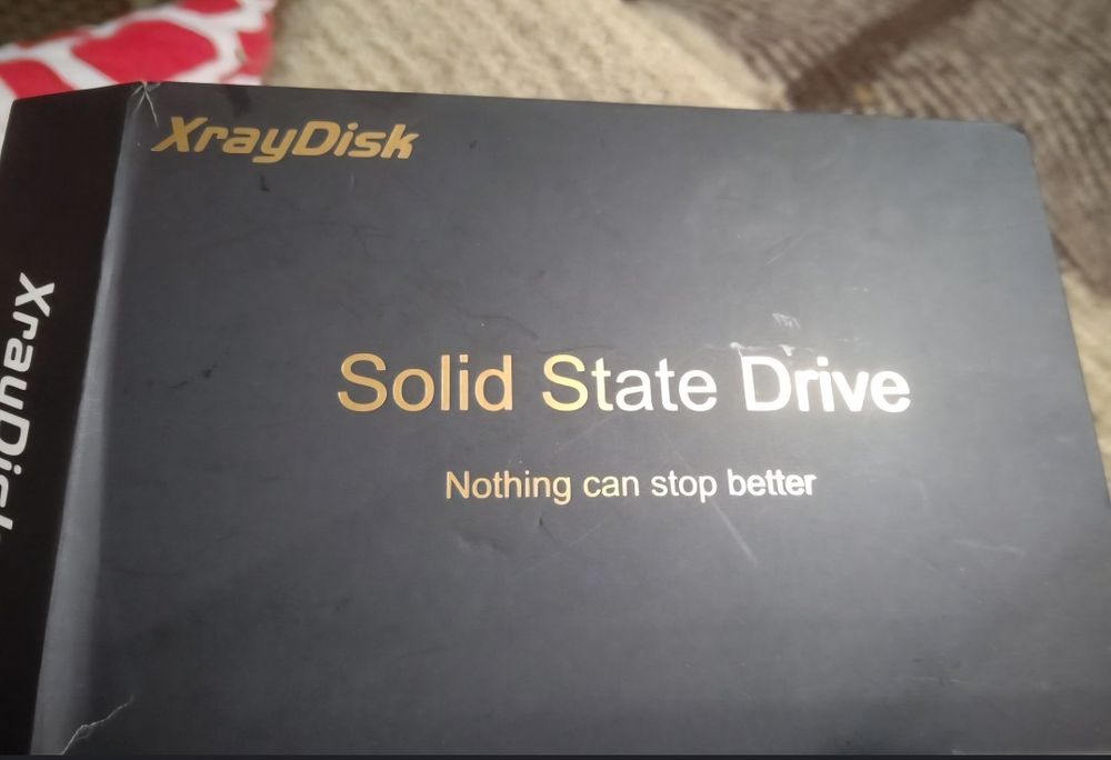 Продам Xraydisk 512Gb pro зовнішній накопичувач