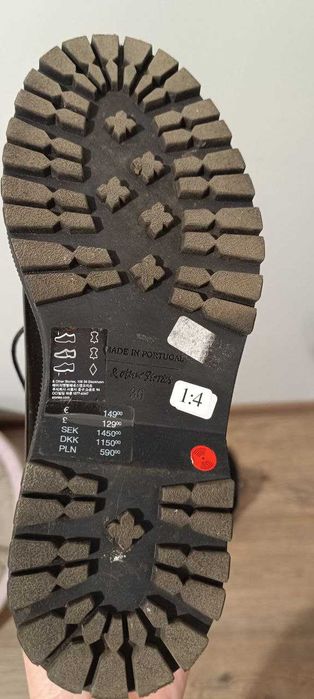 Шкіряні черевики & other stories, 36 р.