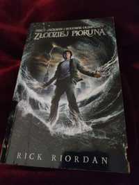 Rick Riordan - Percy Jackson i bogowie olimpu cz1