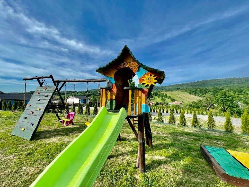 Bieszczady domek z jacuzzi duży teren, sauna basen