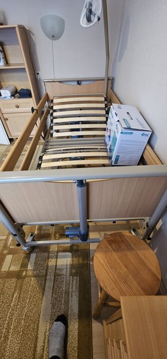 Łóżko rehabilitacyjne Luna Basic 2 firmy Vermeiren w stanie idealnym