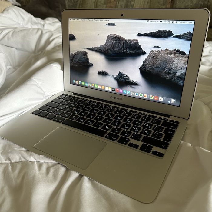 Macbook Air 11 2016 року 8/128 Gb