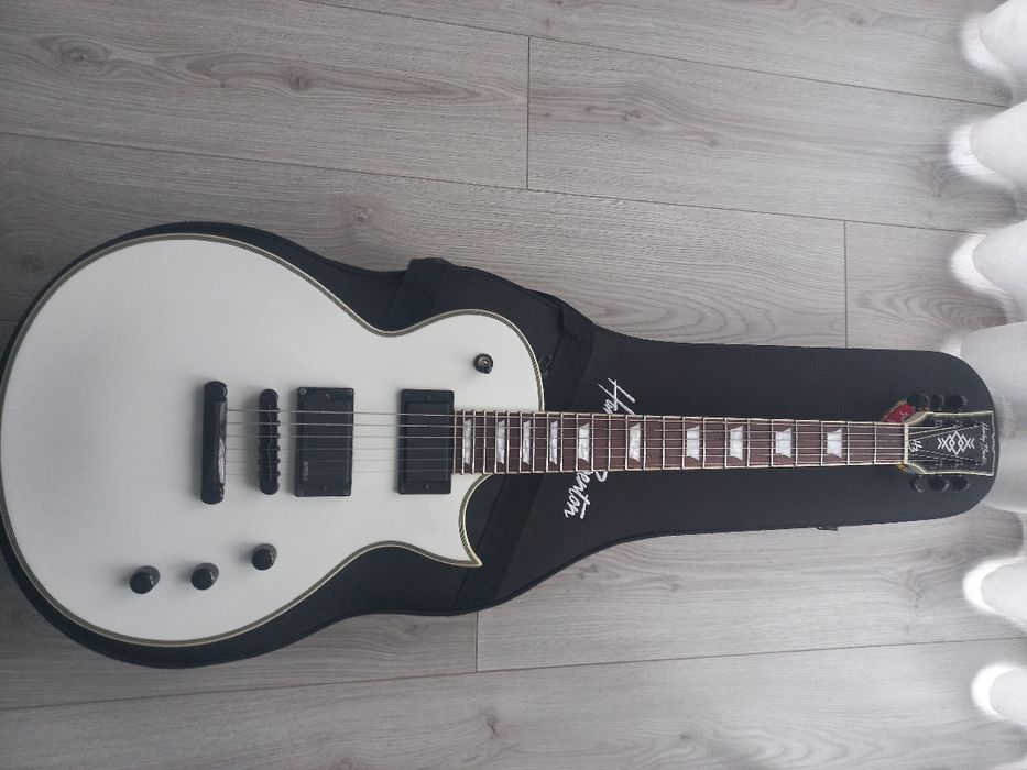 Harley Benton  SC Custom IIl Active + case ( Cena do 23.11.25)