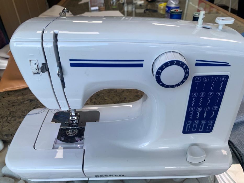 Maquina Costura Becken