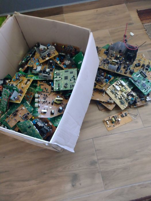 Złom elektroniczny, płytki