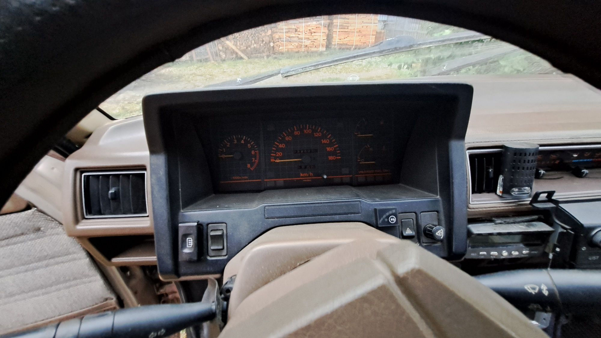 Продам цілу, або по запчастинах.