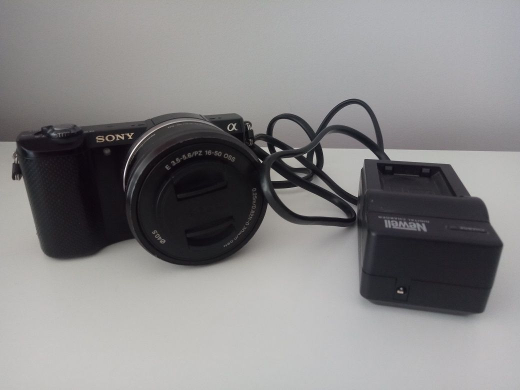 Aparat Sony 5000 z obiektywem 16-50