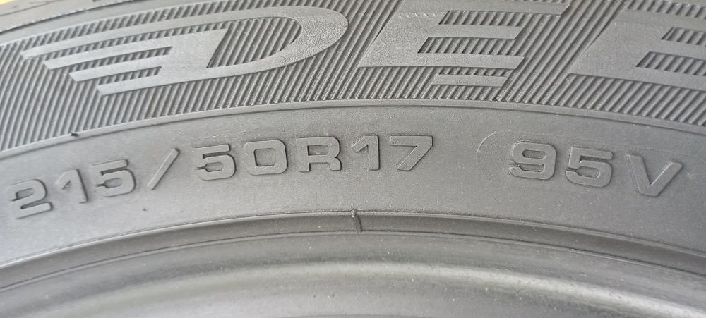 Debica 215 50 r17 4шт зимові шини резина б'у гума з Європи