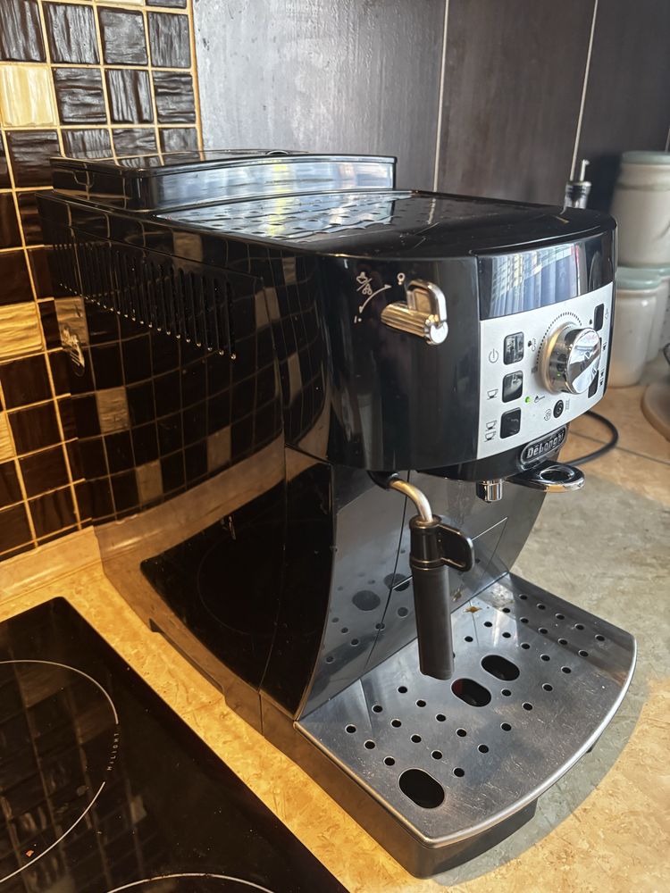 Ekspres do kawy Delonghi Magnifica S - Bardzo Dobry Stan