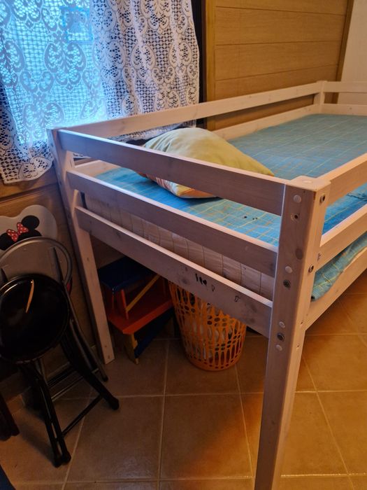 Cama solteiro com colchão