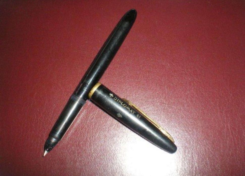 Caneta tinteiro antiga Crown Diplomat 41