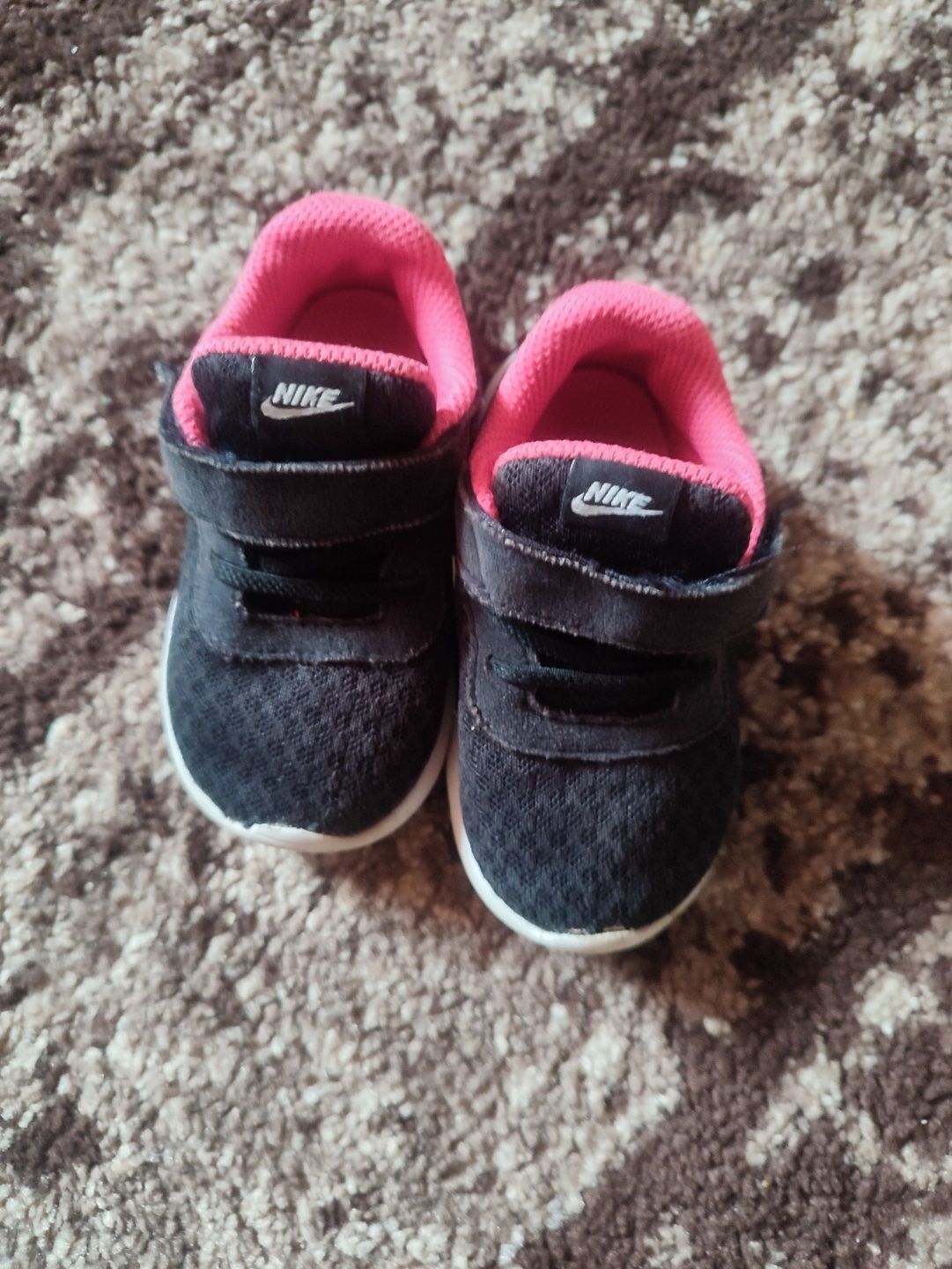 Кроссовки на девочку Nike